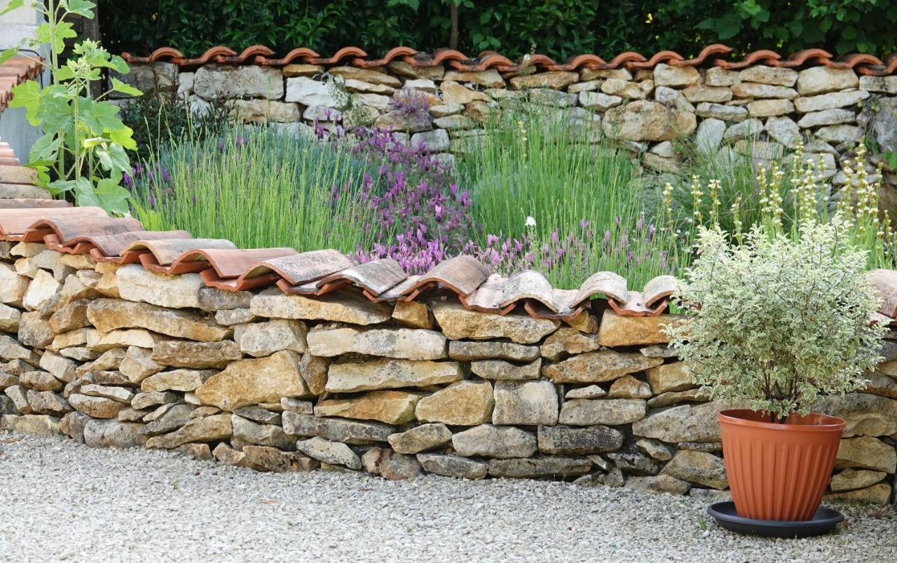 Gite Rural La Maison Mauve Ventouse Ngoại thất bức ảnh